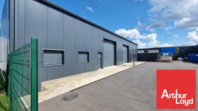 A LOUER LOCAL D'ACTIVITE/ENTREPOT de 757m² POITIERS ZI REPUBLIQUE III