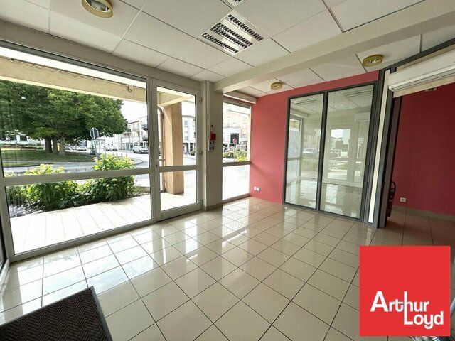 A LOUER - LOCAL COMMERCIAL - BELLE EMPLACEMENT - BUXEROLLES