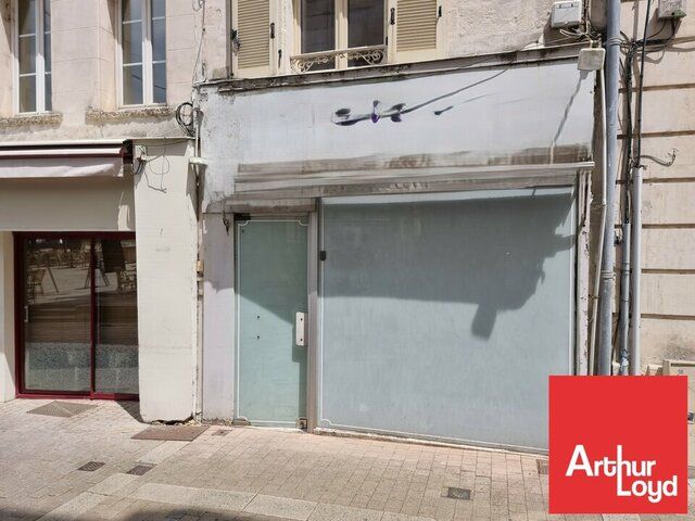 À VENDRE LOCAL COMMERCIAL DE 131 M2 EN HYPER CENTRE DE NIORT